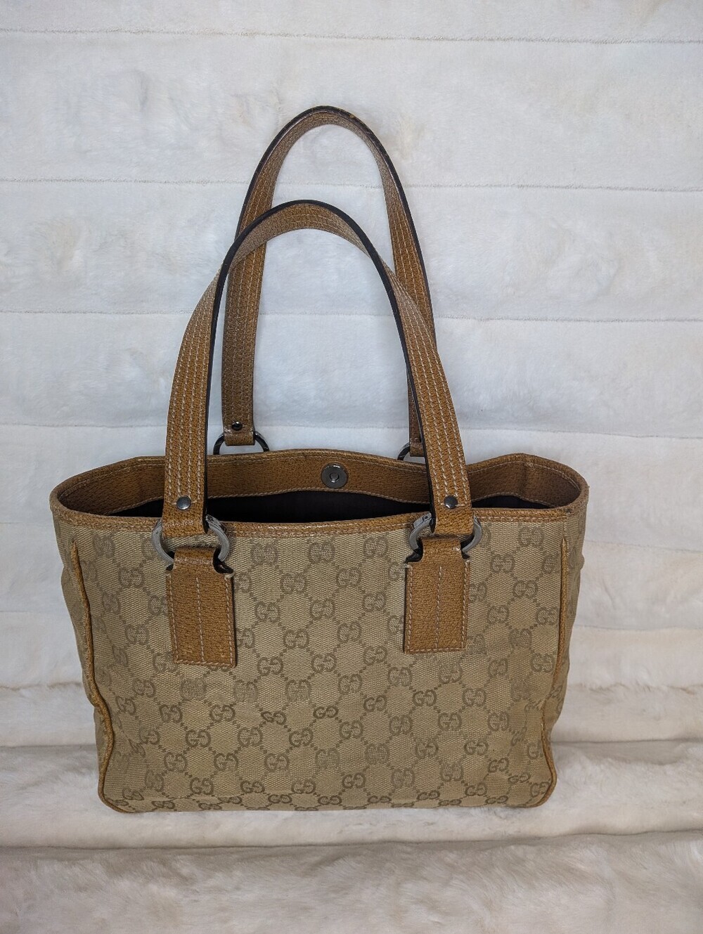 Gucci GG Canvas Monogram Tote Bag - Picture 5 of 9